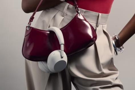 „Sony“ pristatė „WH-1000XM6“ belaides ausines: patobulinimai svarbiausiose srityse ir išaugusi kaina