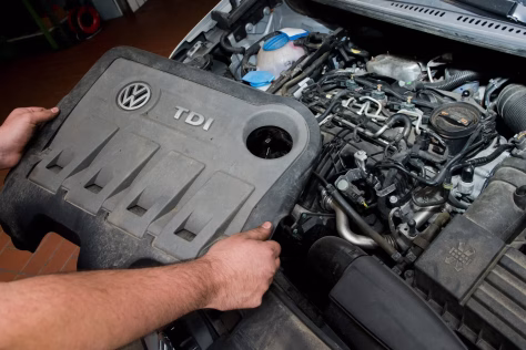Dyzeliniai automobiliai geriau nei elektromobiliai? Naujausias tyrimas atskleidžia šokiruojančią realybę