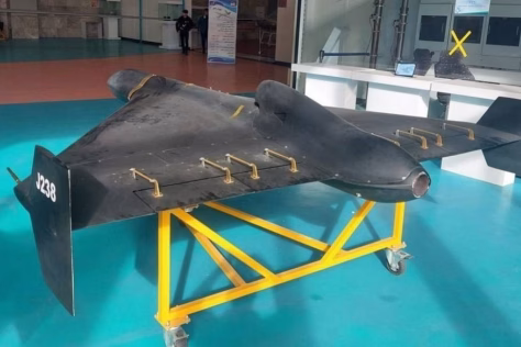 Kremlius į Ukrainą siunčia paslaptingus dronus: ginklas yra itin greitas ir beveik nepastebimas, pavojus auga