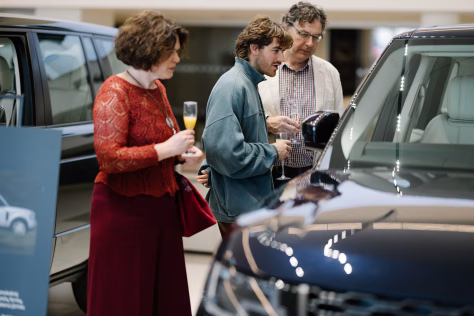 Paroda, kurios nepamatysi kasdien: į Vilnių atkeliavo legendiniai „Range Rover“ iš viso Baltijos regiono