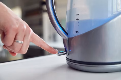 Sąskaitos už elektrą auga it ant mielių? Vienas arbatos puodelis gali būti brangesnis nei jūs galvojate