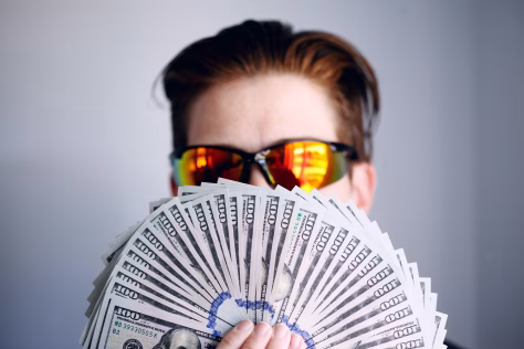 Astrologai įvardijo Zodiako ženklus, kurių birželį laukia finansinė sėkmė, pasitikrinkite, ar jūs tarp laimingųjų