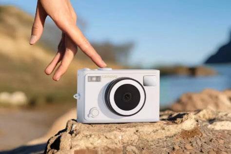 „Lenovo“ pristatė nebrangią skaitmeninę kamerą su 4K filmavimo galimybe ir itin kompaktišku korpusu