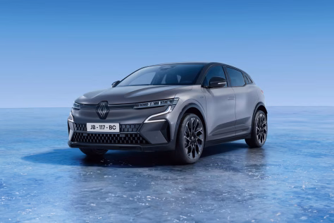 „Renault Megane E-Tech Electric“ nuo šiol siūlomas su dar daugiau technologijų, stiliaus ir universalumo