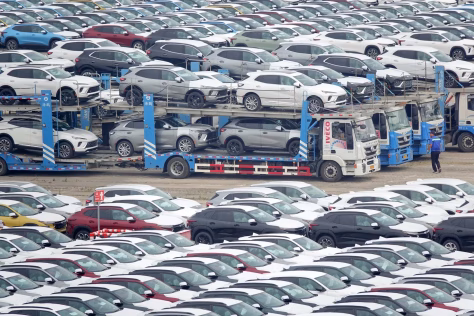 Rusai nusigręžė nuo Kinijos automobilių gamintojų: šalyje pūva šimtai tūkstančių automobilių, pasakė, kodėl