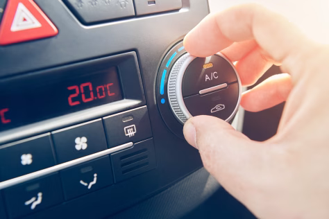 Nešaldo net naujas kondicionierius? Šios dažnos klaidos gali pridaryti daugybę problemų net naujame automobilyje
