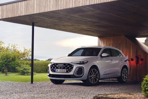 Hibridinių automobilių paklausa Lietuvoje išaugo dvigubai: ar tai atsitraukimo nuo elektromobilių ženklas?