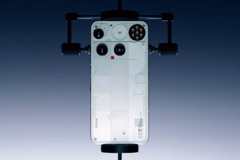 Netikėtas „Nothing“ sprendimas: naujasis „Phone (3)“ modelis europiečius pasieks su mažesnės talpos baterija