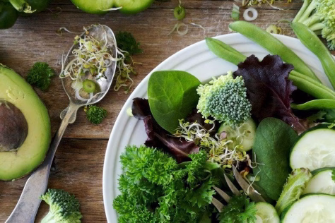 „TikTok“ plinta pavojinga mitybos mada: atskleidė, kaip skaidulos gali sugadinti ne tik nuotaiką, bet ir virškinimą