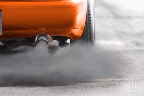 Automobilių gamintojams skamba pavojaus varpai: Europos Sąjungos baudos už taršą gali tapti mirtinu smūgiu