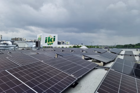 Energija taps ir pigesnė, ir patikimesnė: dirbtinis intelektas pradeda valdyti energiją „Iki“ parduotuvėse