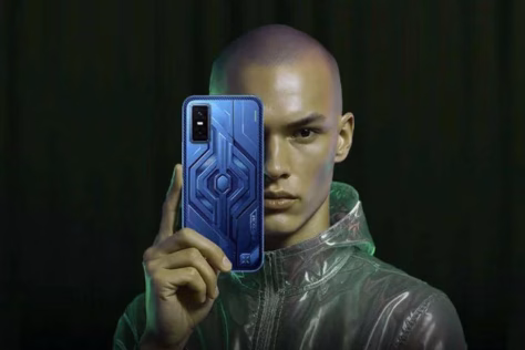 Nė 200 eurų nekainuojantis išmanusis telefonas žaidimams: „Infinix“ pristatė naująjį „GT 30 5G+“ modelį