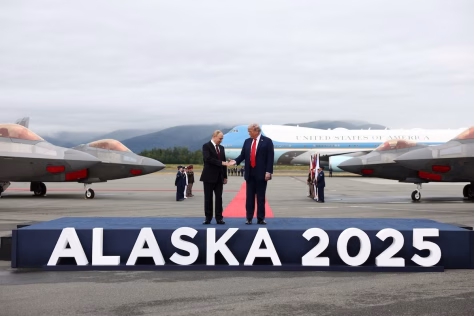 Netikėtas Trumpo ir Putino susitarimas: dar prieš derybas buvo sutarta apie galimas oro paliaubas