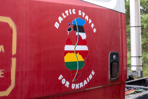 Baltijos šalių konvojus Ukrainai: iš Talino, Rygos ir Kauno pajudėjo 80 automobilių gyvybėms gelbėti