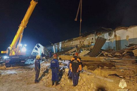 Viena klaida po kitos: Rusijos kariai žūsta nuo savų bombų, o šalies miestai ir toliau liepsnoja