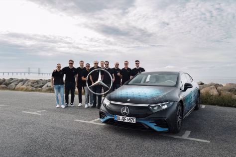 Rekordiniai „Mercedes-Benz“ elektrinio automobilio rezultatai, atskleista, kaip pavyko įveikti tokį atstumą