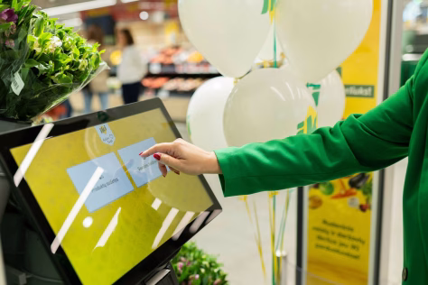 „Iki“ parduotuvėse įsigalioja nauja tvarka: jaunai atrodantys pirkėjai turės pateikti savo dokumentą