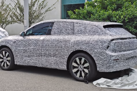 Dar nepristatytas AUDI elektromobilis užfiksuotas gatvėse, turės veido atpažinimo technologiją