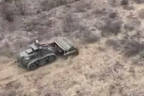 Po dvejų metų pertraukos Slovakija siunčia karinę pagalbą Ukrainai, kokią įrangą perduos kaimynai?