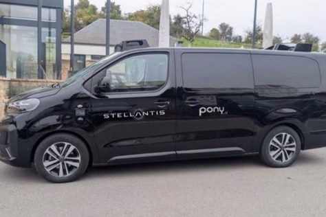 Daugiau jokių vairuotojų ar vairų: Europoje ruošiamasi išbandyti pirmuosius autonominius robotaksi