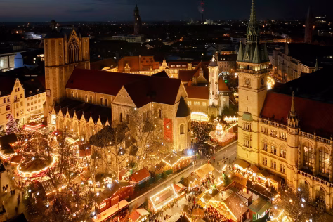 Kalėdinė pasaka tampa tikrove: 5 įspūdingiausi Europos miestai, kuriuose Kalėdos atgyja lyg filmuose