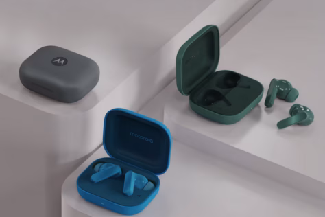 „Motorola“ paskelbė apie „Moto Buds Bass“ belaidžius ausinukus su puikiu baterijos veikimo laiku
