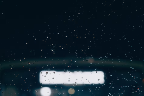 To nežino net labiausiai patyrę vairuotojai, štai kaip iš tikrųjų per minutę pašalinti rasą nuo langų