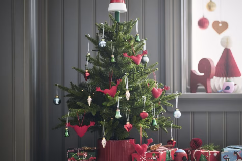 Dirbtinė ar tikra Kalėdų eglė? Eglutės pasirinkimas, kuris atskleidžia jūsų gyvenimo būdą