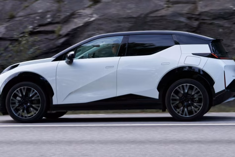 Kinų atsakas „Tesla“ ir BMW? Į Europą atvyksta dar vienas gamintojas, didžiosios bendrovės sunerimę