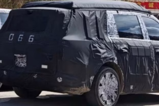 „Xiaomi“ meta visus resursus į elektrinius automobilius, netrukus galime sulaukti dar trijų modelių