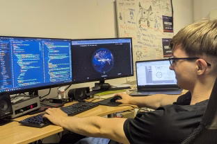 Startuolis siekia užpildyti rinkoje esančią spragą: kuria specialią dronų aptikimo ir sekimo sistemą