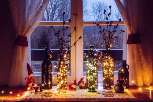 Pamiršk kalėdinę eglę ir blizgučius: šios 5 paprastos idėjos keičia požiūrį į kalėdines dekoracijas