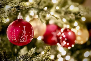 Planuojate Kalėdas sutikti svetur? Paprastos gudrybės, kurios privers jaustis kaip namuose