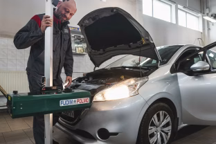 Tūkstančiai automobilių bus pašalinti iš kelių: šie automobiliai nuo sausio nebegalės dalyvauti eisme