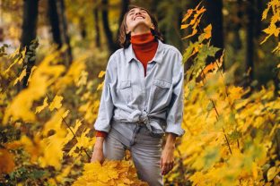 Jaučiatės tarsi filme, kurio scenarijaus nerašėte? Galbūt gyvenate svetimą gyvenimą