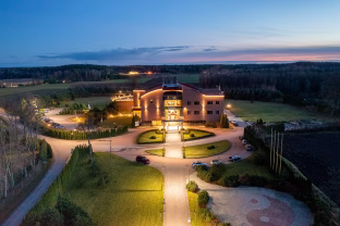 Naujametė naktis su skoniu: gurmaniška vakarienė, žvaigždžių muzika ir nepakartojamas vidurnaktis