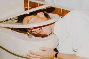 Tai veikia 100 procentų: atskleista gudrybė, jog rytoj nereikėtų kentėti nuo siaubingų pagirių