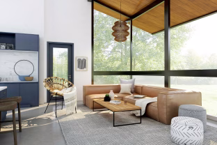 Didžiausios interjero klaidos: dizaineriai įvardijo, ko reikėtų vengti, kad namai neatrodytų kaip seniena