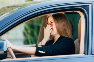 Automobilyje atsirado keistas kvapas? 5 pavojingos priežastys, kurių ignoruoti tiesiog negalima