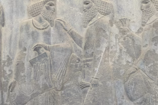 Mokslininkai aptiko 1100 metų senumo elito karių kapus: ginklų puošyba pribloškė net visko mačiusius