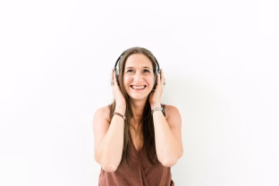 Naujausi tyrimai: vienas muzikos triukas prieš miegą gali pakeisti daugiau, nei manėte