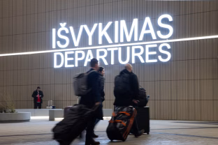 Chaosas daugelyje oro uostų, kaip Lietuva išvengė skrydžių krizės, kuri paralyžiavo Europą?