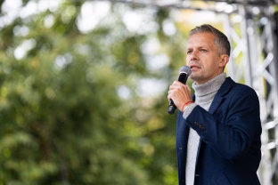 Konfliktas aštrėja: Tapinas sako, jog veiksmai prieš jį ir „Laisvės TV“ tampa nebe užkulisiais