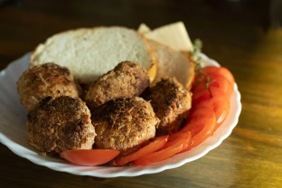 Močiutės sąsiuvinyje rastas triukas, kuris paverčia paprastą faršą nepakartojamu patiekalu