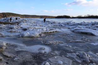 Vanduo gali kilti netikėtai: dėl ledo dangos Neryje suaktyvinta stebėsena