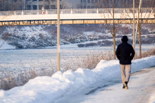 Sinoptikai turi gerų naujienų: pasakė, kada pagaliau baigsis šalį sukaustę šalčiai