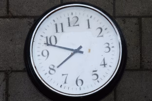 Pasaulis ant pražūties slenksčio: mokslininkai stumia Pasaulio pabaigos laikrodį pirmyn