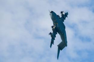 Retas JAV žvalgybos lėktuvas pasirodė Europoje: ekspertai kalba apie paskutinį pasirengimo etapą