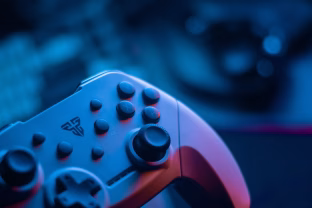 Žaidimų gerbėjai ir vėl nusivylė: ir vėl atidėtas ilgai laukto „Cyberpunk“ atnaujinimo išleidimas