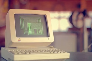 Netoli Maskvos įsikūrusiame Lenino muziejuje iki šiol veikia „Apple II“ kompiuteriai